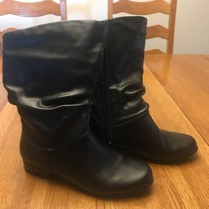 Black mid high Boots 8.5 wide width